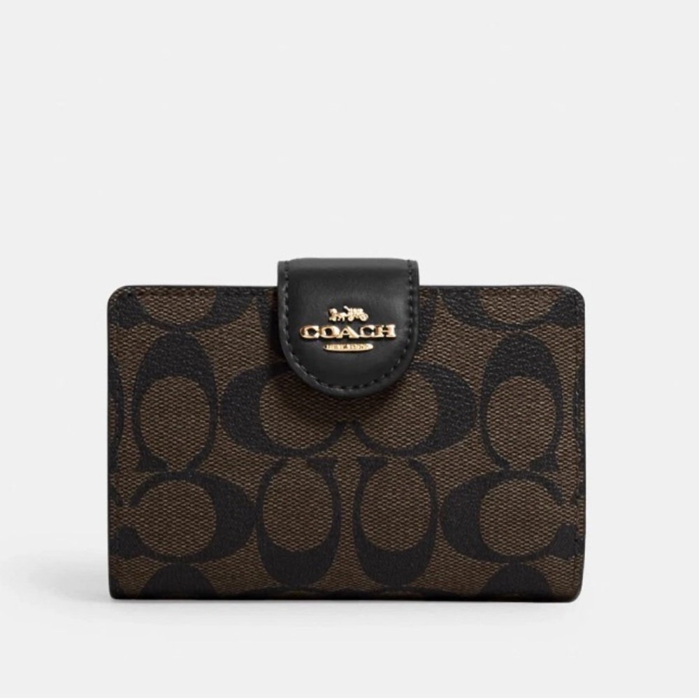 Coach Signature Corner Zip Wallet